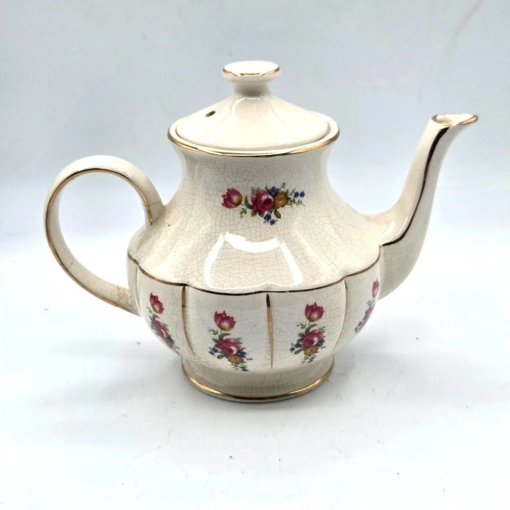 Arthur Wood Donegal TEAPOT with RED Roses and Gold Trim -CRAZING Made in England
